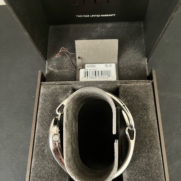 Gucci Silver and Cream Watch - Picture 2 of 8